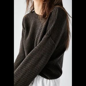 Ribbed 100% Cashmere Pullover. Brown, size S